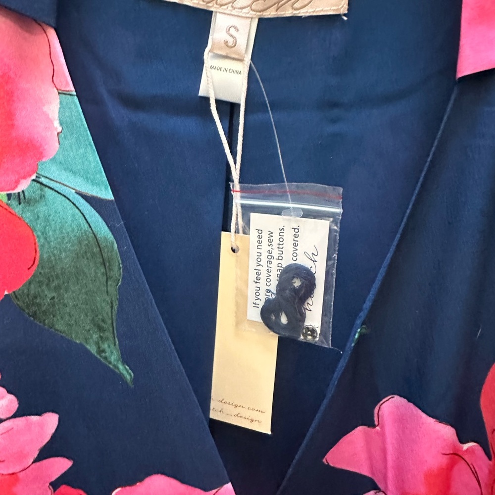 NWT Hutch Johnnie Midi Dress in  Navy/Raspberry Watercolor Bloomed Floral Small - Picture 6 of 6